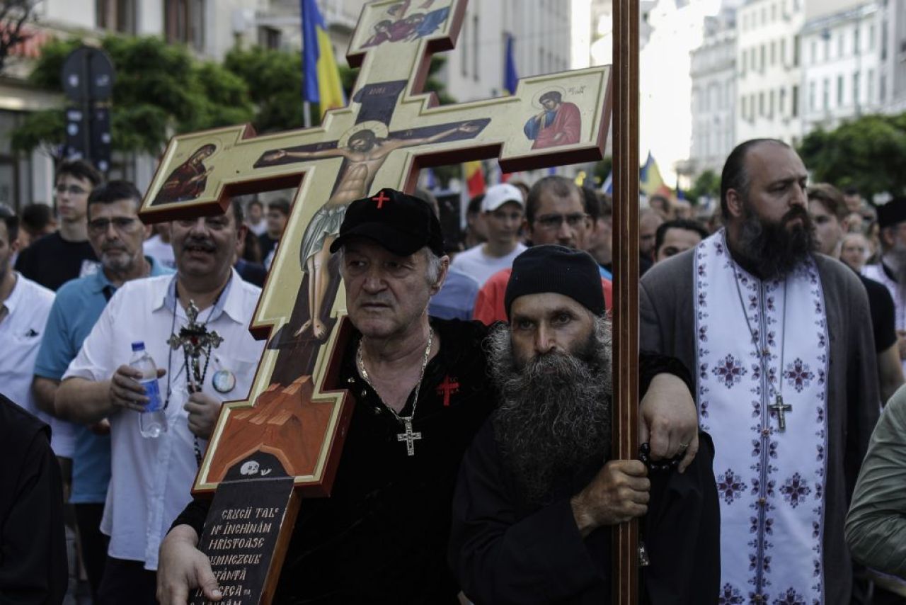 „Îl ia Dracu' de urechi pe bărbat și-i zice: 'Du-te la bărbat!'” Gigi Becali, discurs homofob în direct după marșul LGBTQ+: „Facem marș de curățare!” _4