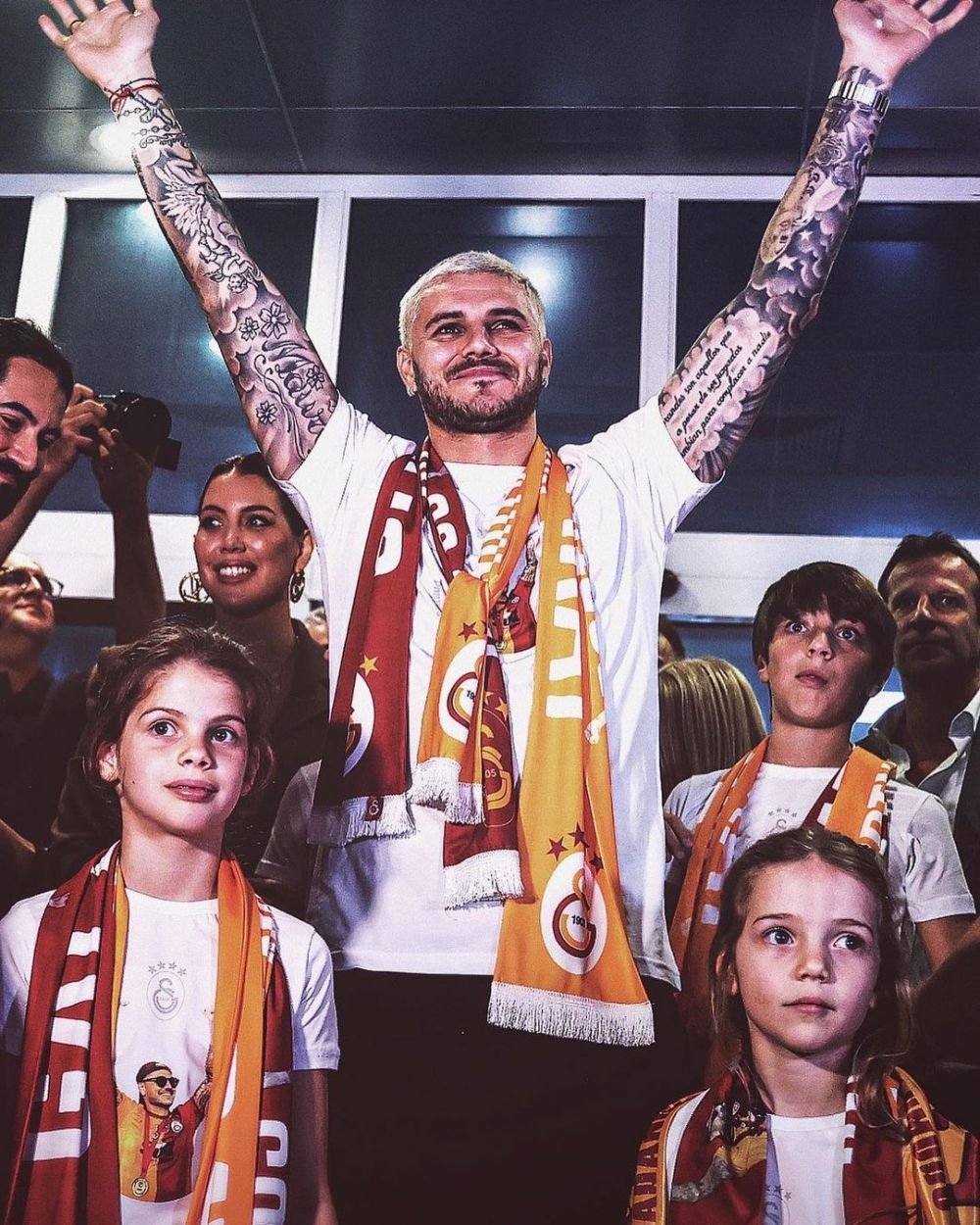 Mauro Icardi, ovaționat de peste 40.000 de suporteri. Imagini de la prezentarea spectaculoasă a argentinianului, la Galatasaray_2