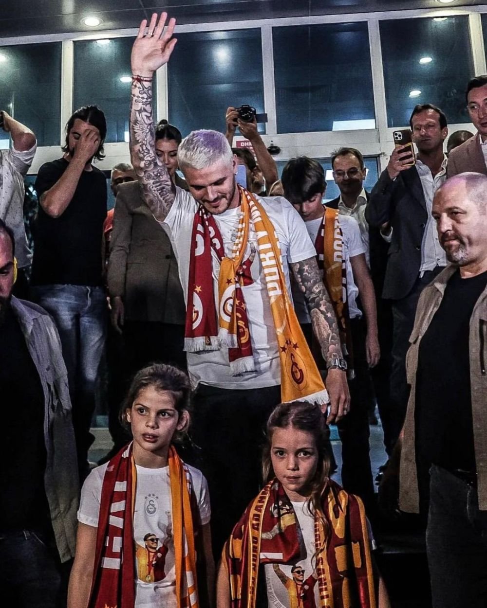 Mauro Icardi, ovaționat de peste 40.000 de suporteri. Imagini de la prezentarea spectaculoasă a argentinianului, la Galatasaray_5