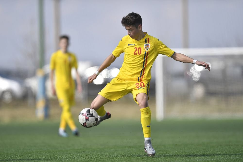 Unde s-a transferat fotbalistul român de națională care a jucat trei sezoane la Borussia Dortmund_4