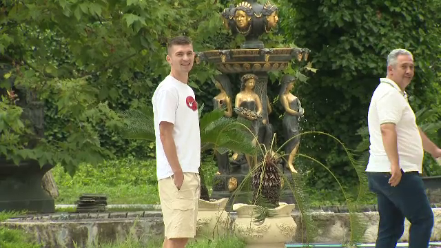 Florin Tănase și-a parcat bolidul în curtea palatului lui Gigi Becali! Ce a spus patronul FCSB_12