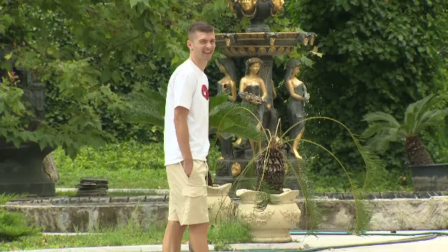 Florin Tănase și-a parcat bolidul în curtea palatului lui Gigi Becali! Ce a spus patronul FCSB_36