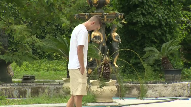 Florin Tănase și-a parcat bolidul în curtea palatului lui Gigi Becali! Ce a spus patronul FCSB_37