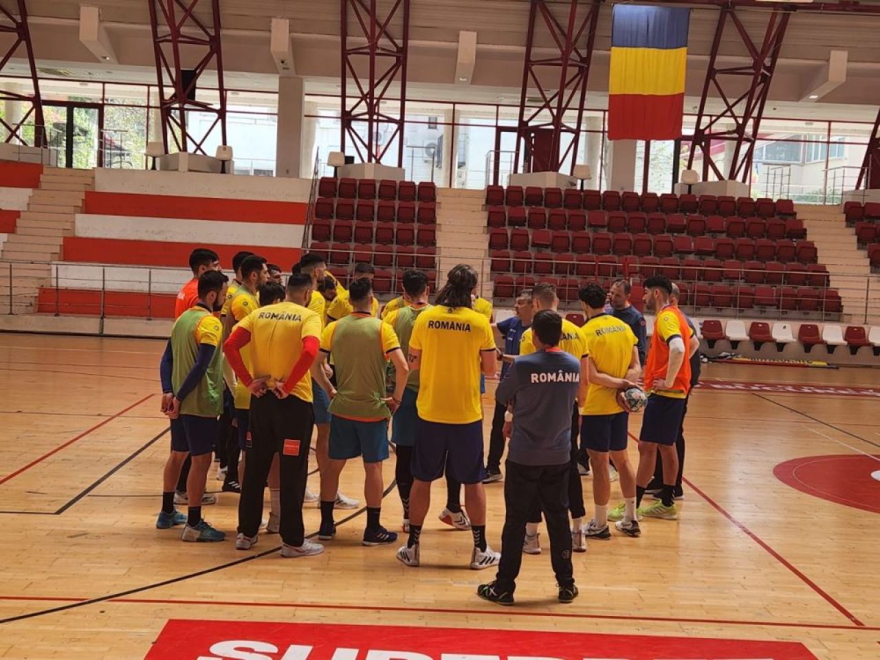 Un fost internațional îi apără pe