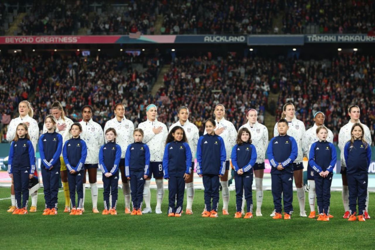 Controversă fără precedent la Mondialul feminin de fotbal. Americancele au refuzat să cânte imnul, iar reacțiile nu au întârziat să apară_2