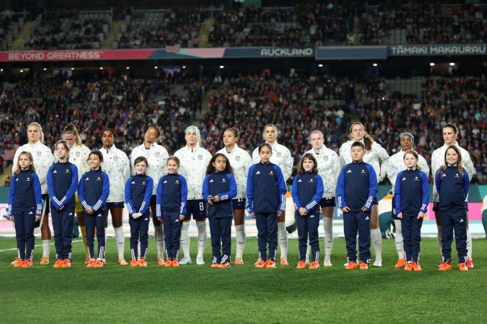 Controversă fără precedent la Mondialul feminin de fotbal. Americancele au refuzat să cânte imnul, iar reacțiile nu au întârziat să apară_3
