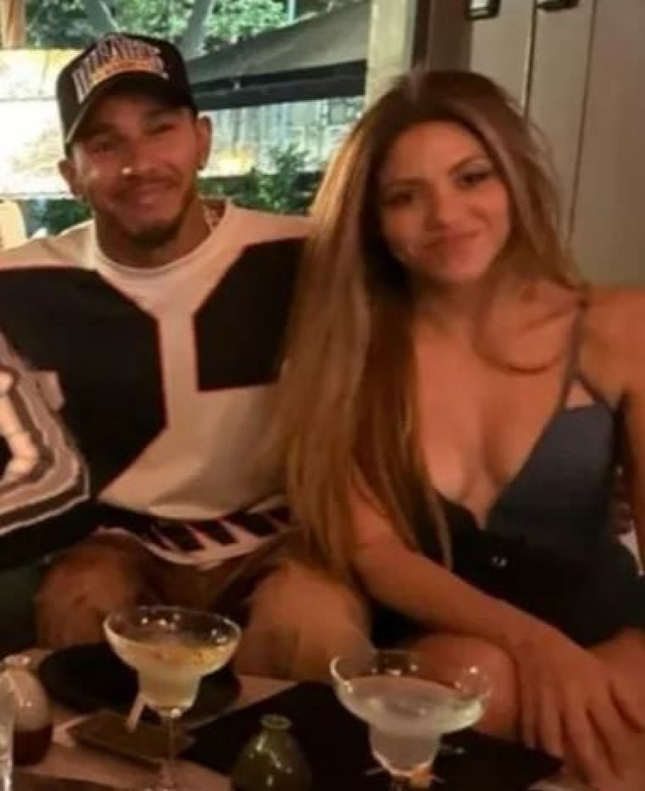 „S-au bucurat de întâlnirile secrete!” Noi detalii incendiare despre Shakira și Lewis Hamilton _5