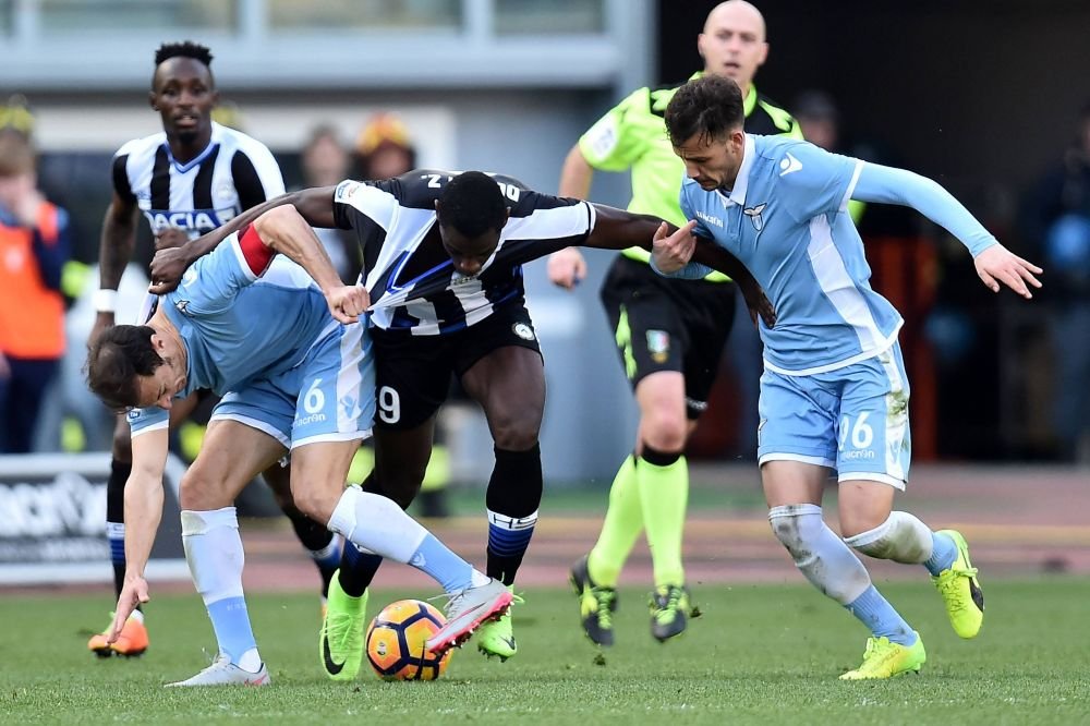 ”Toți din România sunt nebuni după el”! Dinamo sau Rapid luptă pentru un italian cu meciuri la Lazio în Serie A și Europa League!_2
