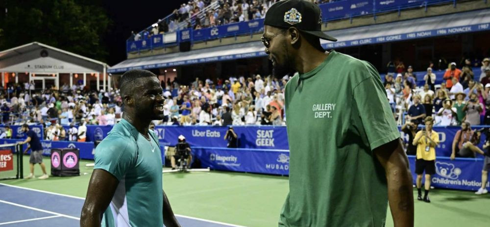Imaginea zilei vine de la Washington: cum arată un tenismen din top 10 ATP pus l&acirc;ngă baschetbalistul Kevin Durant