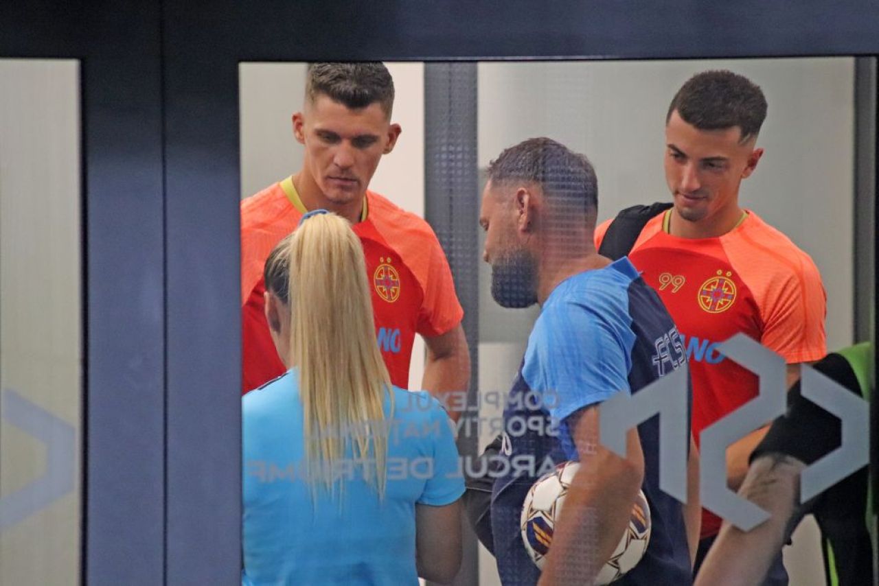 Din cauza ei și-au pierdut jucătorii FCSB concentrarea? Arbitra sexy albaneză a întors toate privirile pe Arcul de Triumf_1