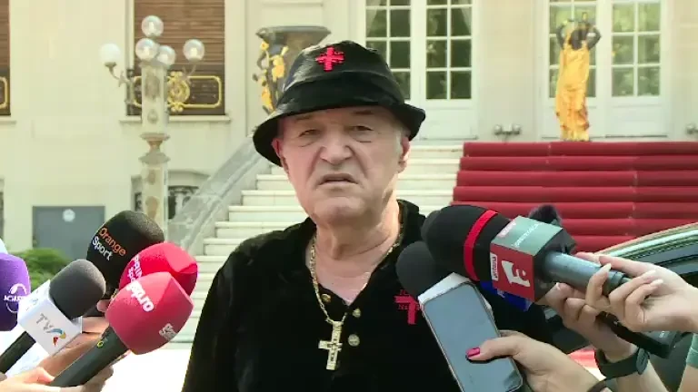 „În fiecare zi?!” Gigi Becali, scos din minți de oamenii care s-au strâns să cerșească la Palat