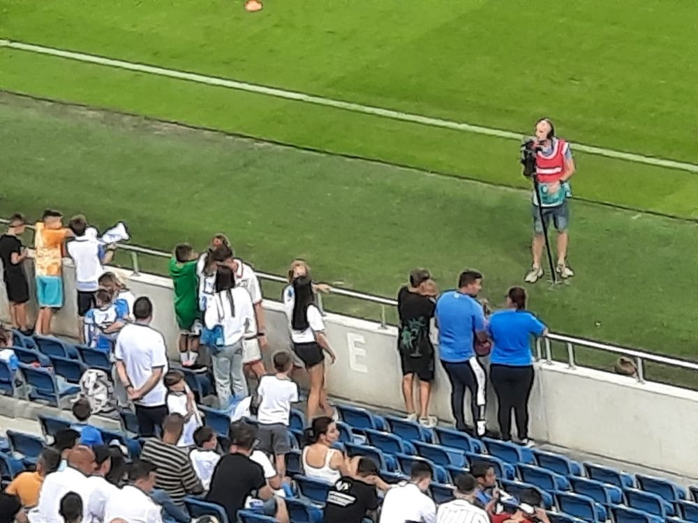 Surpriză! Un fost jucător al Craiovei a venit să vadă echipa pe &bdquo;Ion Oblemenco&rdquo;