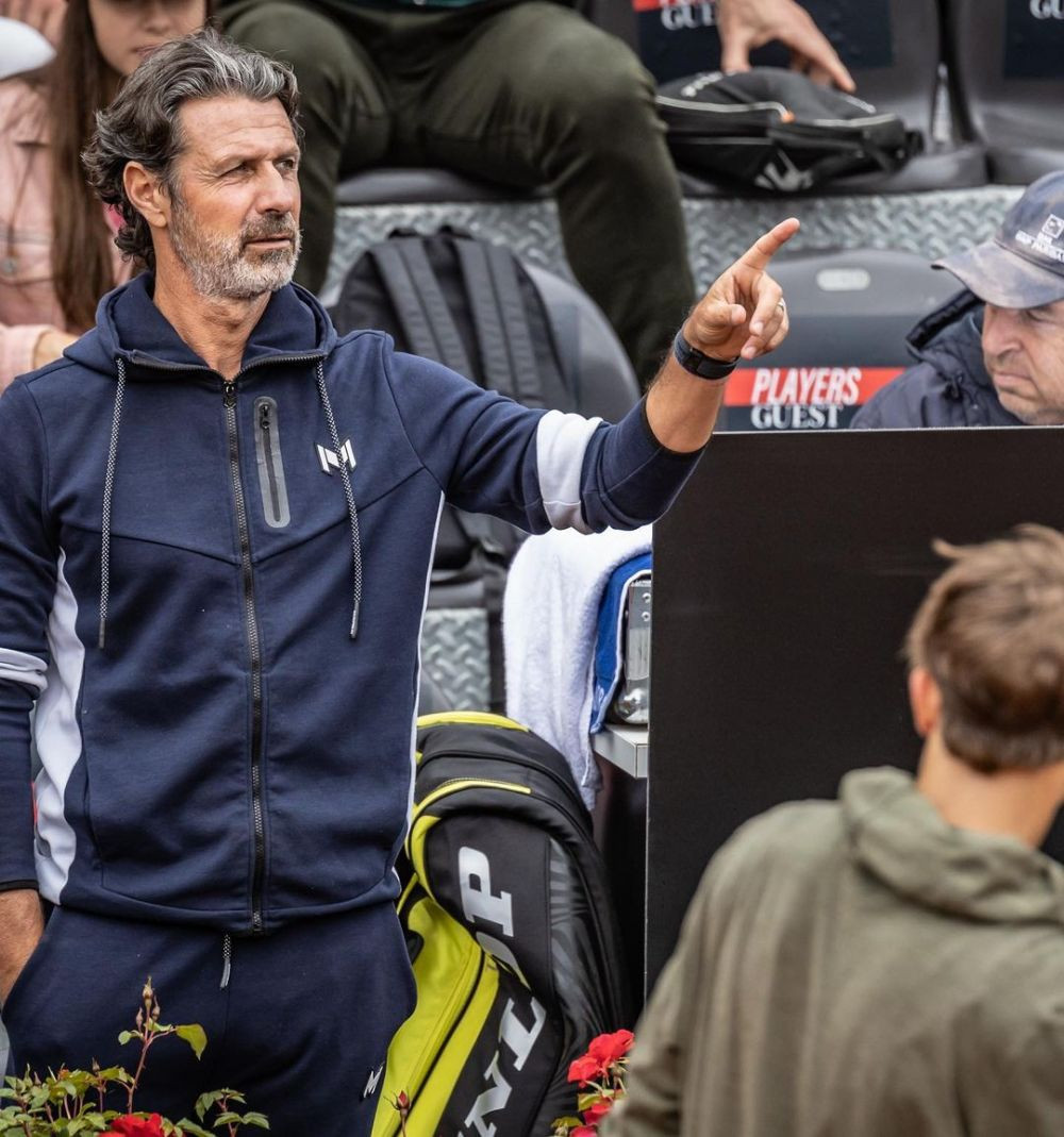 &bdquo;Wow!&rdquo; Patrick Mouratoglou, &icirc;ntr-o formă fizică de zile mari! A renunțat la tricou pe yacht și i-a uimit pe urmăritori