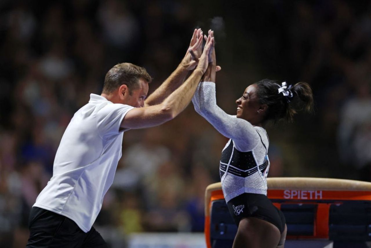 Revenire triumfală pentru Simone Biles, după doi ani de pauză. S-a impus categoric la primul concurs oficial_2