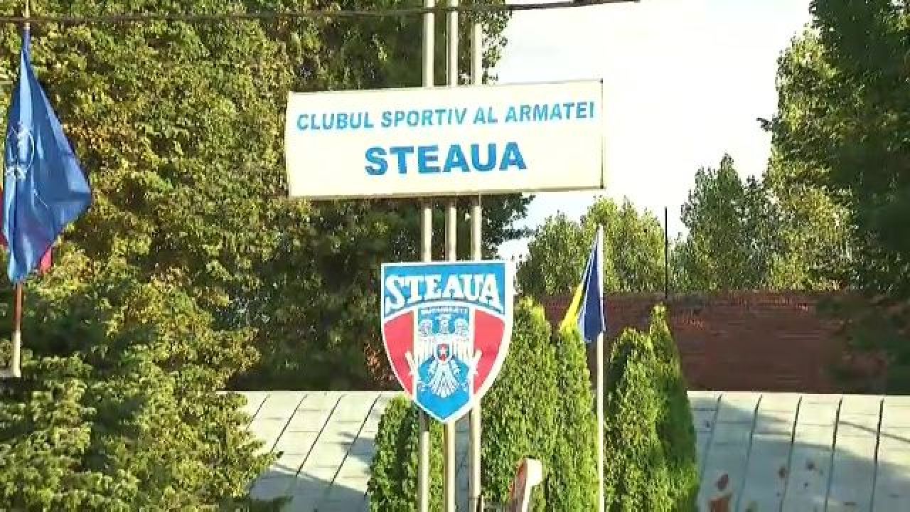 Ce au scandat suporterii FCSB în momentul în care au ajuns la sediul CSA Steaua_7