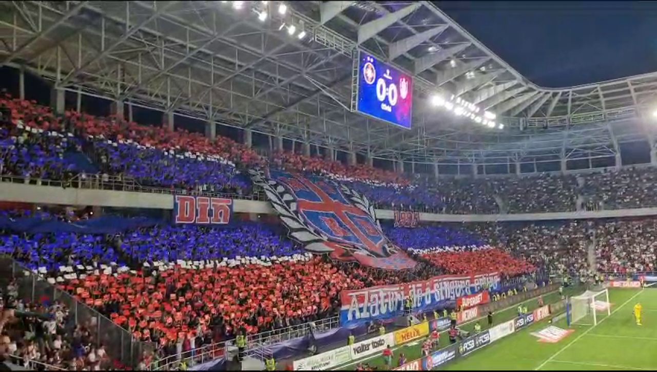 Galeria FCSB a realizat o coregrafie superbă la meciul contra CFR-ului! Mesajul afișat în Ghencea_11