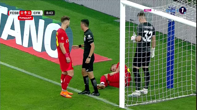 Pantea a urlat de durere. Fundașul de la FCSB s-a izbit violent de bara porții lui Târnovanu_5