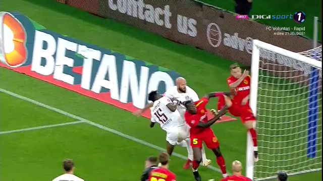Pantea a urlat de durere. Fundașul de la FCSB s-a izbit violent de bara porții lui Târnovanu_17