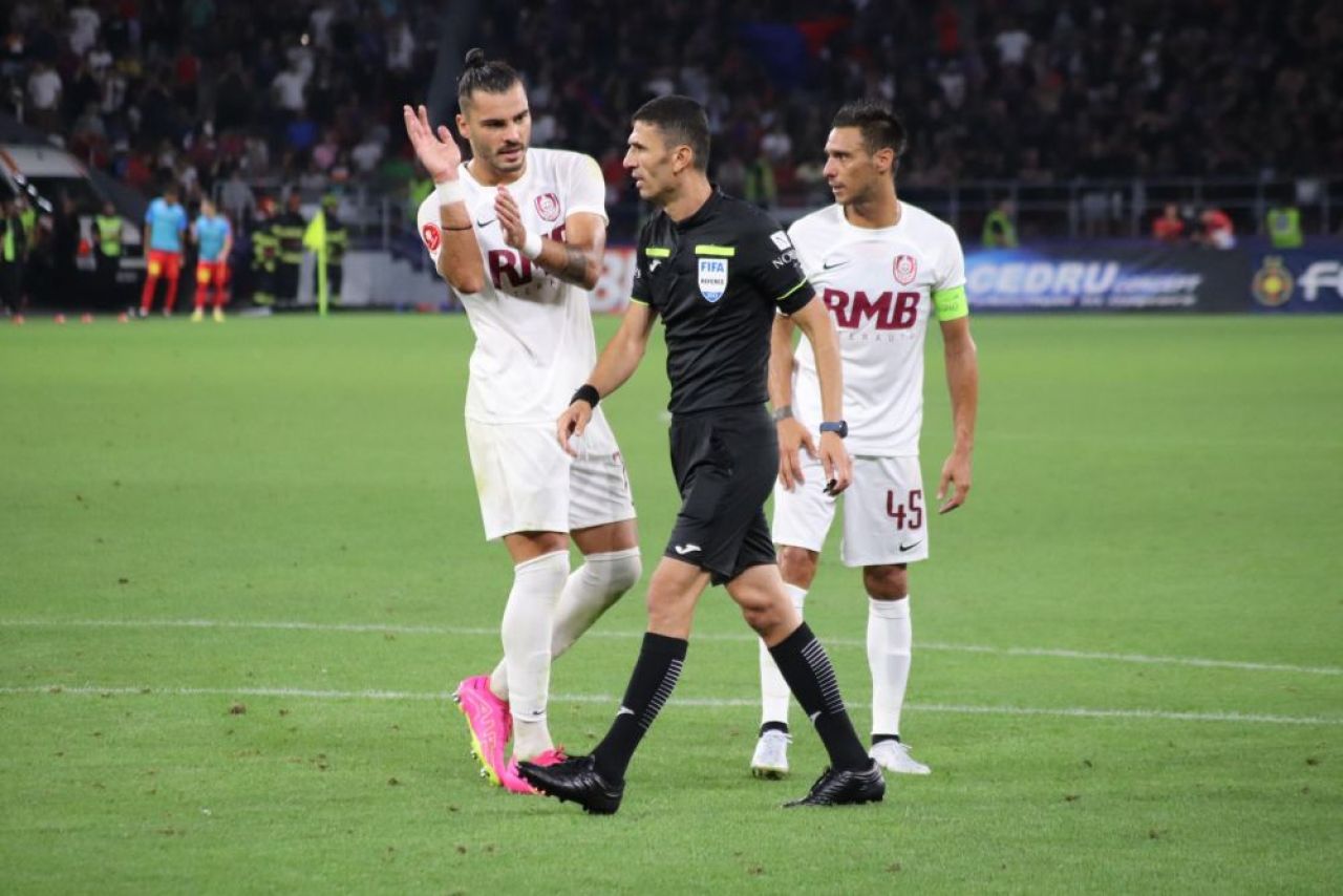 Galeria FCSB, banner cu venin îndreptat către CSA Steaua, la primul meci de la revenirea în Ghencea_9