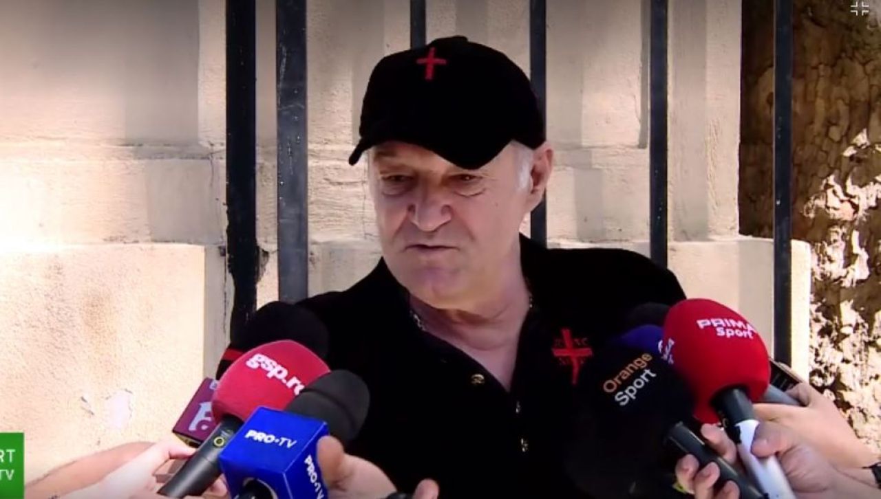 Absurditate! Gigi Becali susține că un fotbalist al naționalei e gras.