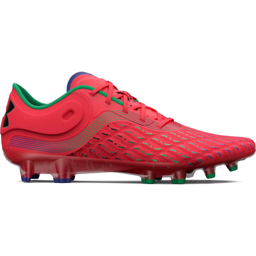 Under Armour a lansat primele ghete dedicate exclusiv fotbalistelor (P)_17