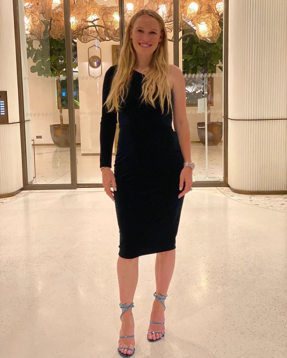 Caroline Wozniacki is back! Revenire cu victorie pe terenul de tenis după trei ani și jumătate de pauză _4