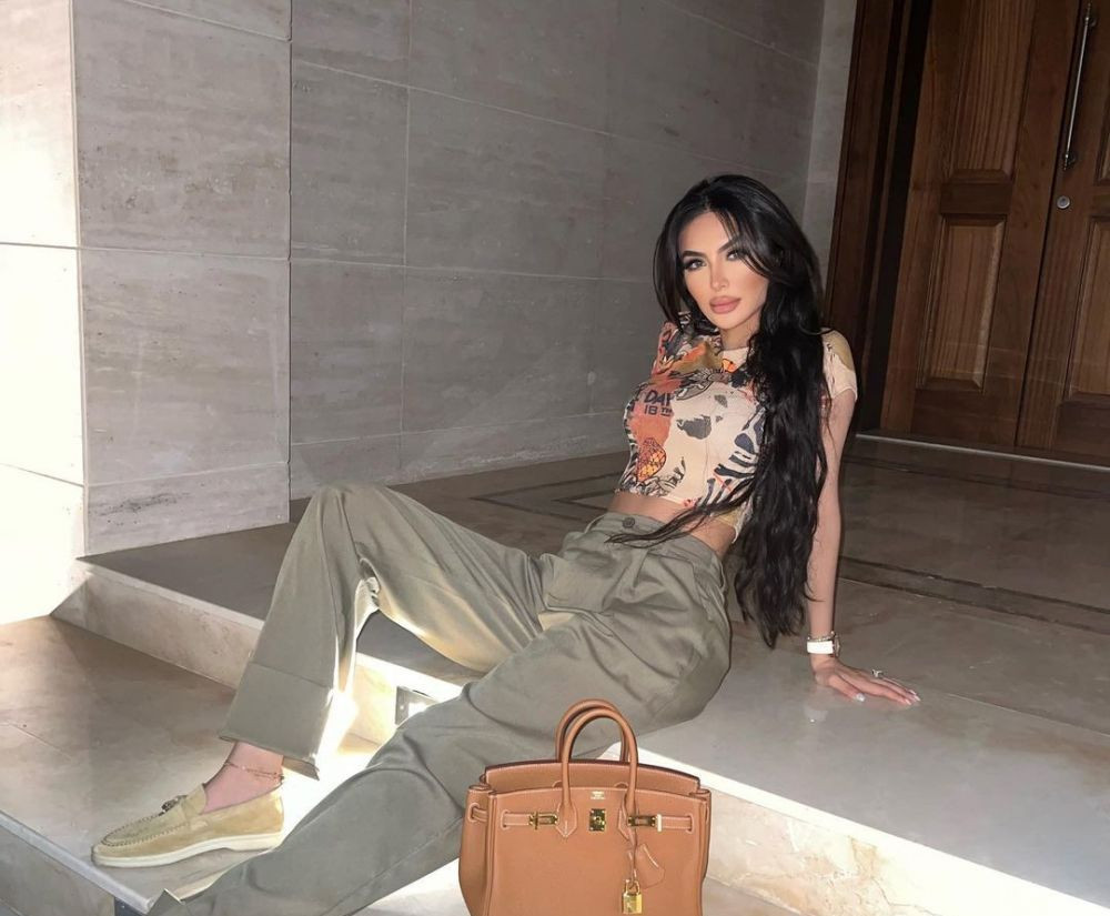 &bdquo;&Icirc;ți tai g&acirc;tul! Sper să mori de cancer, c***ă!&rdquo; Soția fostului boxer, dezlănțuită la adresa femeii cu care bărbatul vorbea&nbsp;