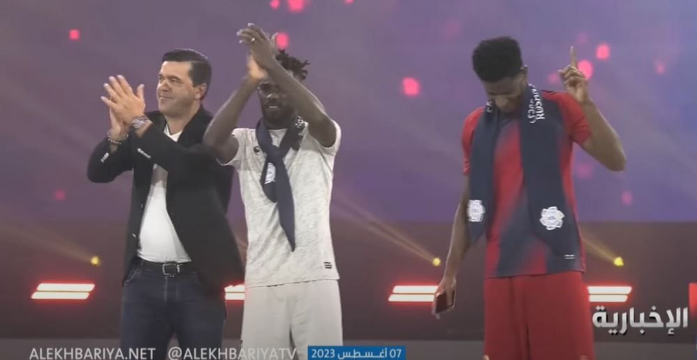 Andrei Burcă și Cosmin Contra, pe scenă cu Benzema, Kante și Gerrard! Imagini spectaculoase de la prezentarea starurilor transferate în Arabia Saudită _6