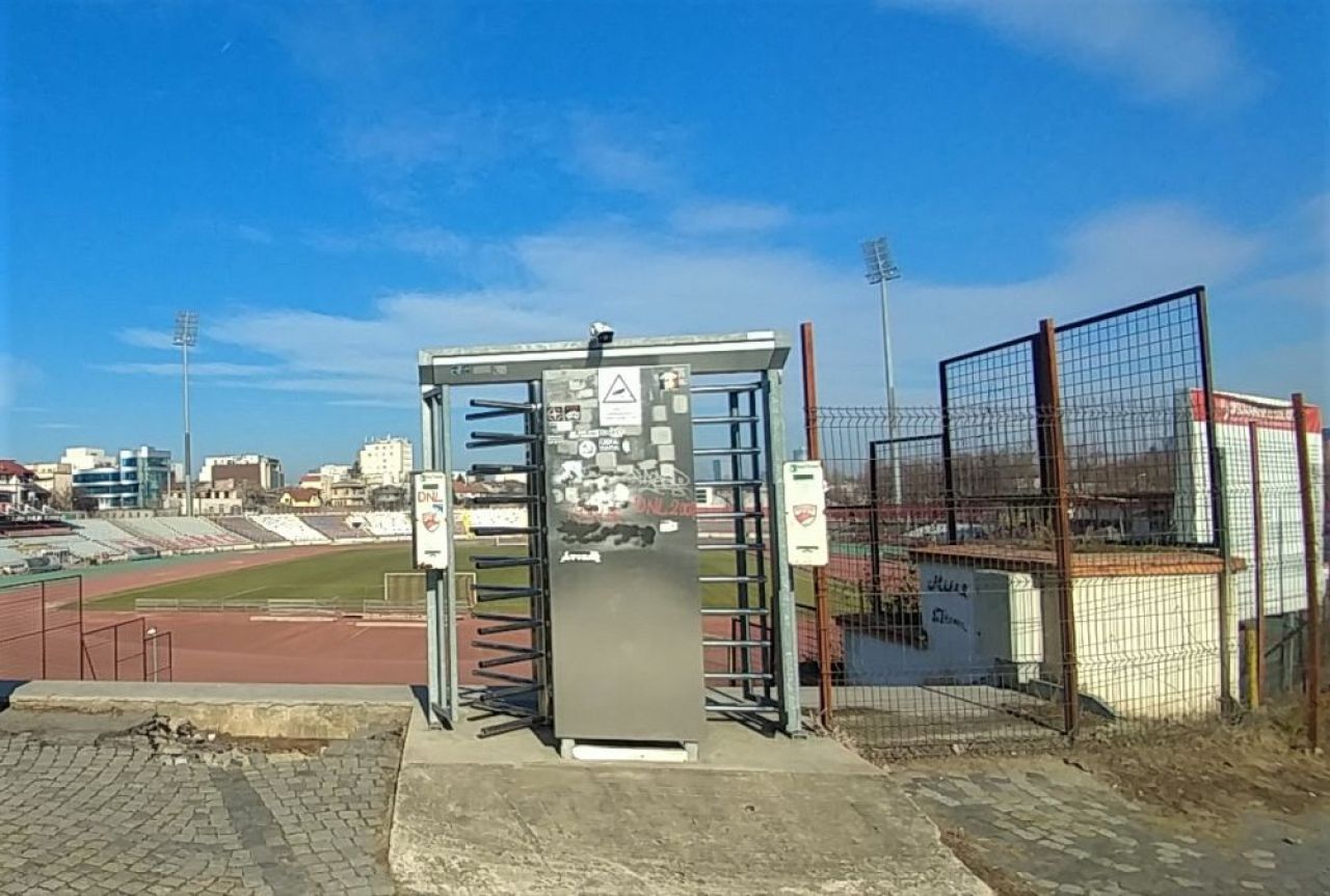 Motivul incredibil pentru care nu a început încă demolarea stadionului din Ștefan cel Mare. Ce riscă oficialii de la CS Dinamo_1