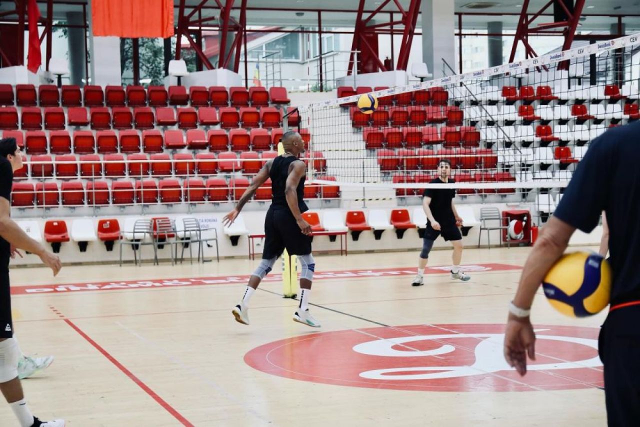 Unul dintre cei mai mari antrenori din istoria voleiului vrea să readucă Dinamo la gloria de odinioară_4