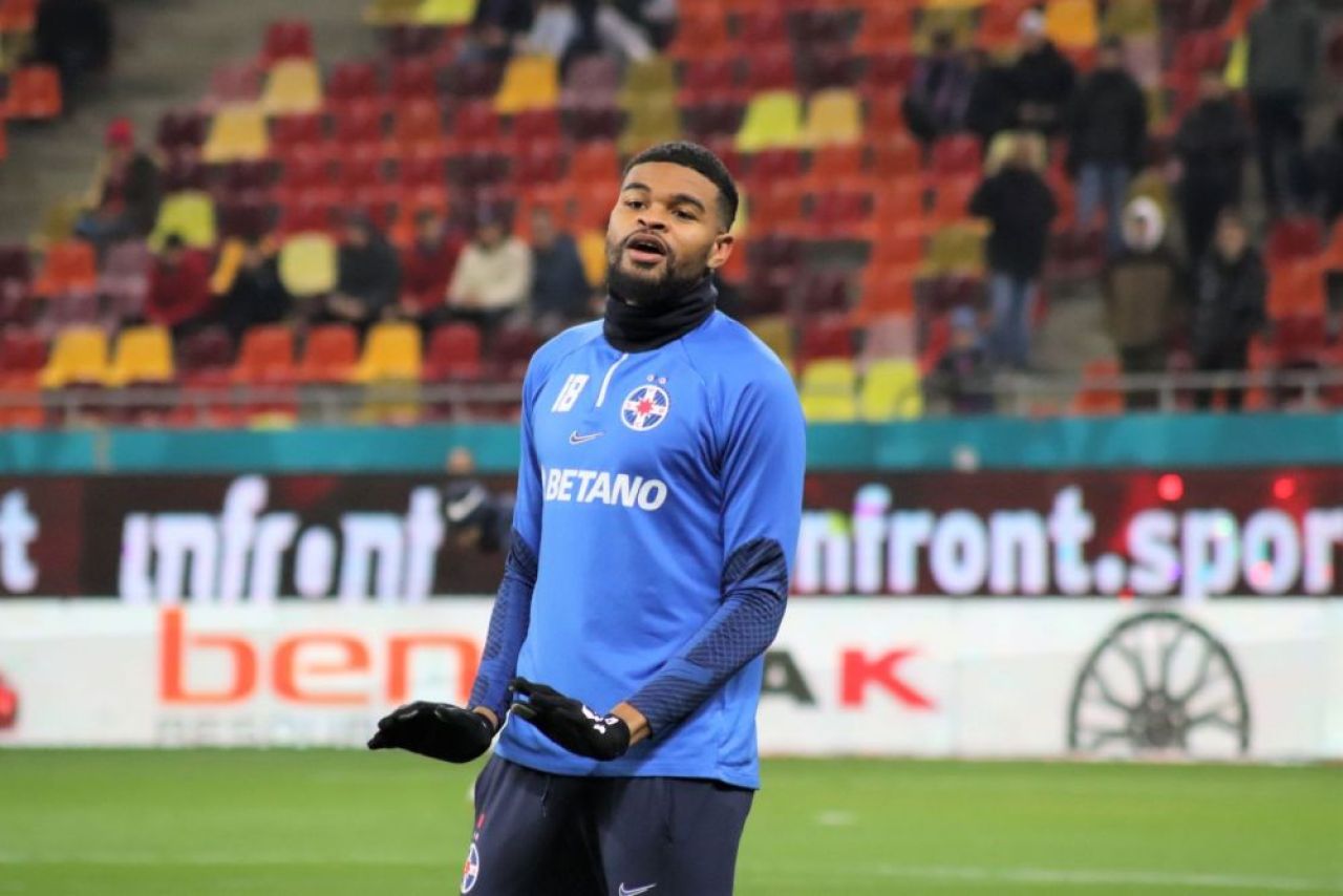 Edjouma, antrenat de Frank de Boer? Echipa Șeicului Mansour, varianta de rezervă, după ce mutarea la Bari a intrat în impas_1