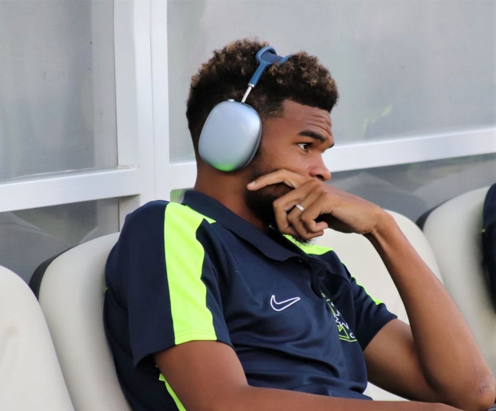 Edjouma, antrenat de Frank de Boer? Echipa Șeicului Mansour, varianta de rezervă, după ce mutarea la Bari a intrat în impas_6