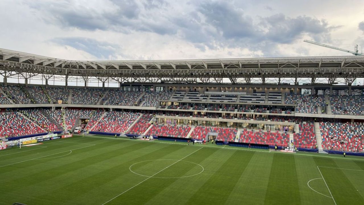 Galeria FCSB a afișat în Ghencea un banner cu venin îndreptat spre CSA Steaua_1