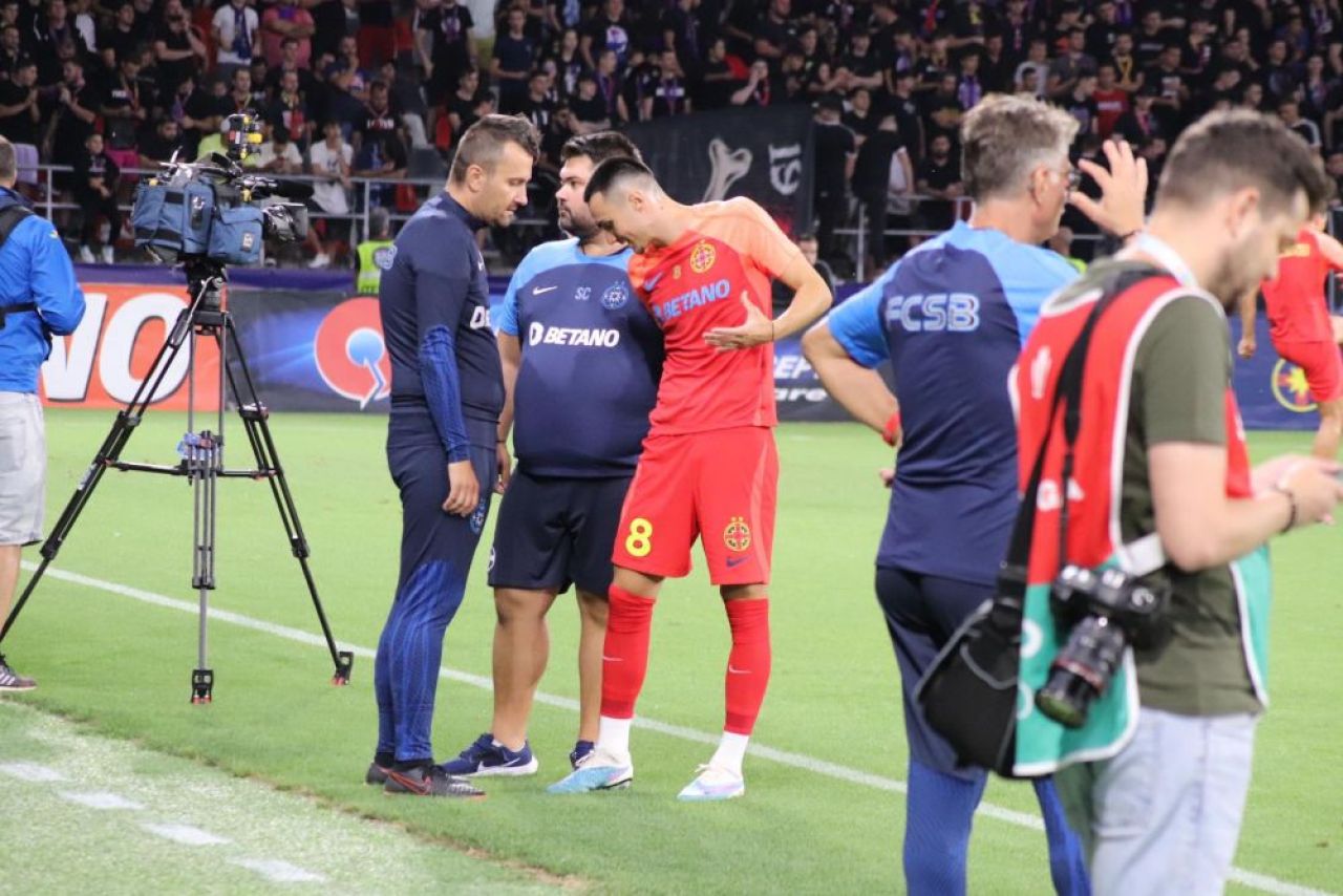 Ghinion pentru FCSB! Adrian Șut s-a accidentat la încălzire și a fost scos din primul 11_2