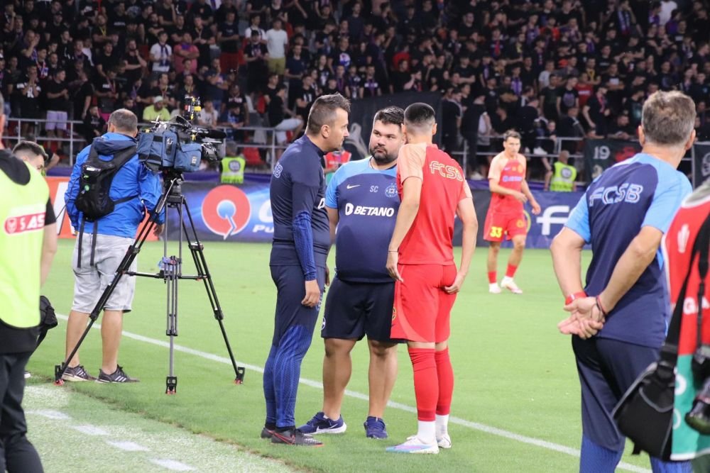 Ghinion pentru FCSB! Adrian Șut s-a accidentat la încălzire și a fost scos din primul 11_3