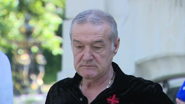 Doi jucători, OUT de la FCSB: L-am dat deja / O să rupă bancă