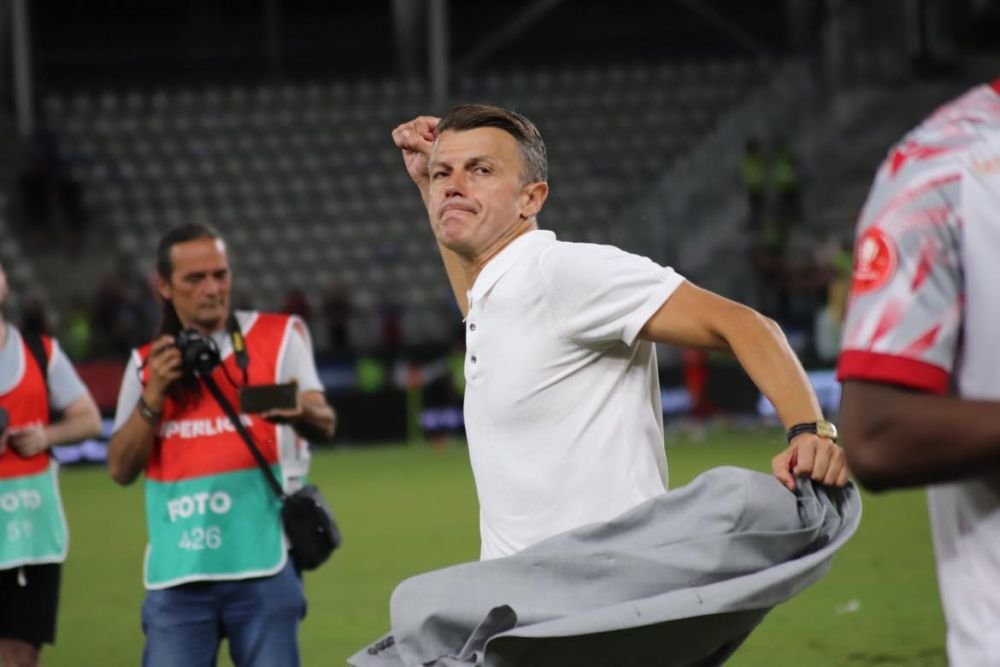 Episod fabulos povestit &icirc;n premieră de Ovidiu Burcă. Eram acolo cu o șapcă pe cap!