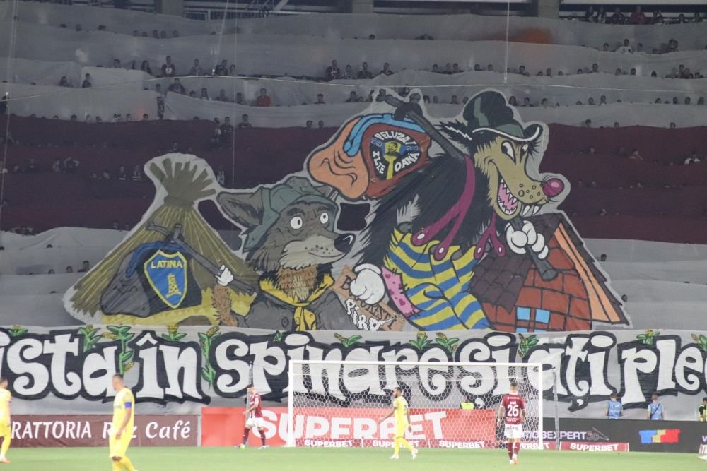 „V-ați pus traista în spinare și ați plecat în deplasare!” Spectacol în Giulești și show pirotehnic în Rapid - Petrolul Ploiești _10