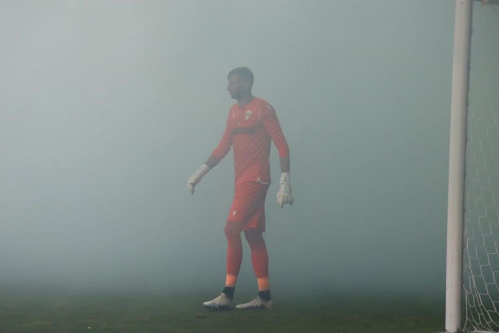 „V-ați pus traista în spinare și ați plecat în deplasare!” Spectacol în Giulești și show pirotehnic în Rapid - Petrolul Ploiești _13