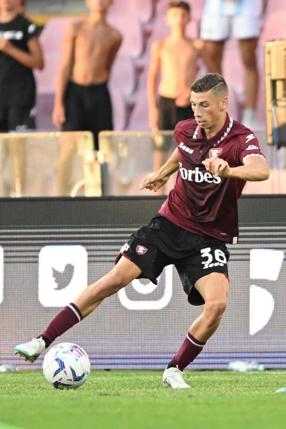 Românul din Serie A ocolit inexplicabil de FRF a debutat oficial la Salernitana! Andres Sfait a jucat ”con grande personalità”_2