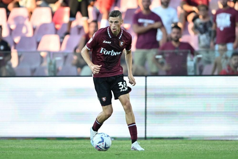 Românul din Serie A ocolit inexplicabil de FRF a debutat oficial la Salernitana! Andres Sfait a jucat ”con grande personalità”_9