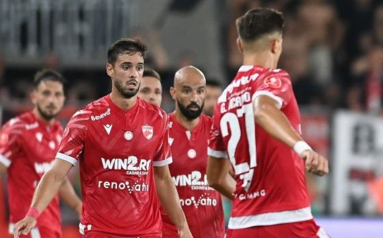 Dinamo - FC Botoşani 1-0 | O Țîră de noroc și Politic aduc prima victorie „câinilor” în acest sezon!_1