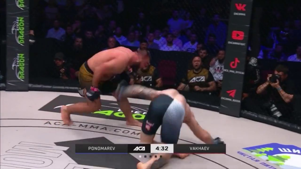 Accidentare brutală în MMA! Și-a rupt piciorul după 40 de secunde și fanii au rămas șocați: „Cea mai rea accidentare văzută vreodată!” Imagini cu puternic impact emoțional_1