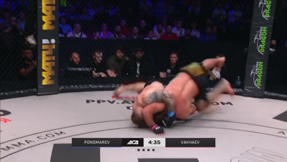 Accidentare brutală în MMA! Și-a rupt piciorul după 40 de secunde și fanii au rămas șocați: „Cea mai rea accidentare văzută vreodată!” Imagini cu puternic impact emoțional_2