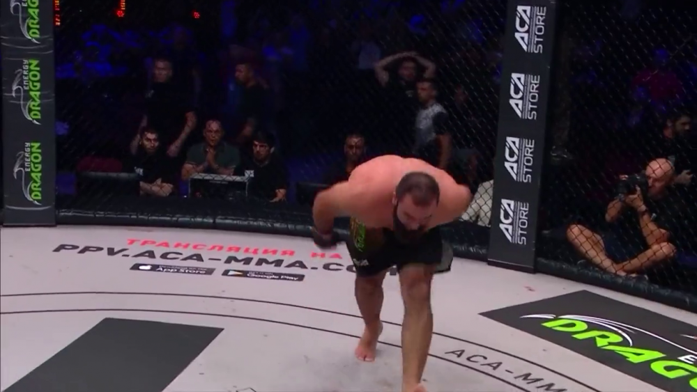 Accidentare brutală în MMA! Și-a rupt piciorul după 40 de secunde și fanii au rămas șocați: „Cea mai rea accidentare văzută vreodată!” Imagini cu puternic impact emoțional_6