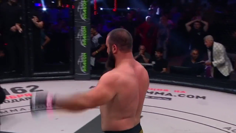 Accidentare brutală în MMA! Și-a rupt piciorul după 40 de secunde și fanii au rămas șocați: „Cea mai rea accidentare văzută vreodată!” Imagini cu puternic impact emoțional_7