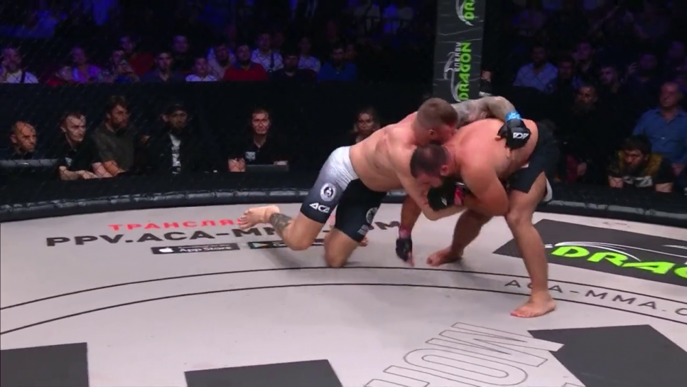 Accidentare brutală în MMA! Și-a rupt piciorul după 40 de secunde și fanii au rămas șocați: „Cea mai rea accidentare văzută vreodată!” Imagini cu puternic impact emoțional_9