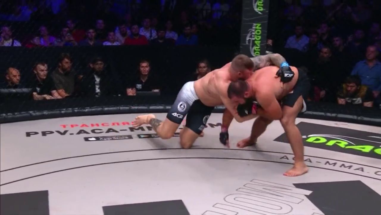 Accidentare brutală în MMA! Și-a rupt piciorul după 40 de secunde și fanii au rămas șocați: „Cea mai rea accidentare văzută vreodată!” Imagini cu puternic impact emoțional_8