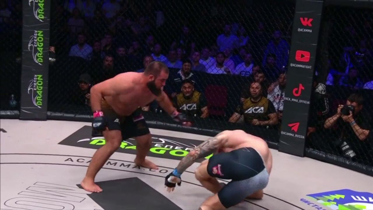 Accidentare brutală în MMA! Și-a rupt piciorul după 40 de secunde și fanii au rămas șocați: „Cea mai rea accidentare văzută vreodată!” Imagini cu puternic impact emoțional_10