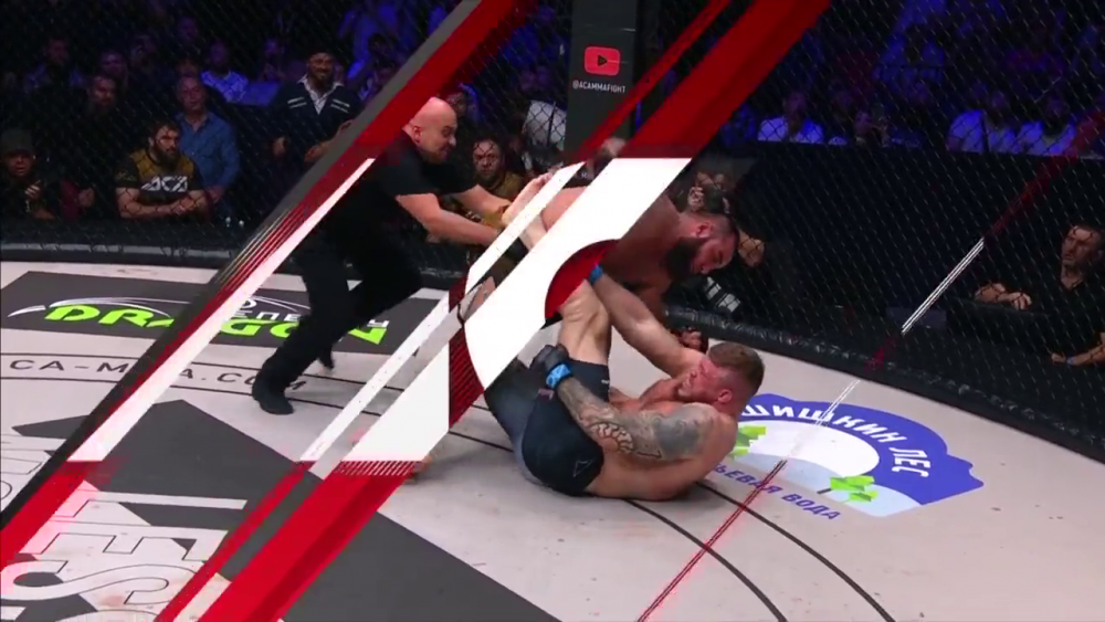 Accidentare brutală în MMA! Și-a rupt piciorul după 40 de secunde și fanii au rămas șocați: „Cea mai rea accidentare văzută vreodată!” Imagini cu puternic impact emoțional_15